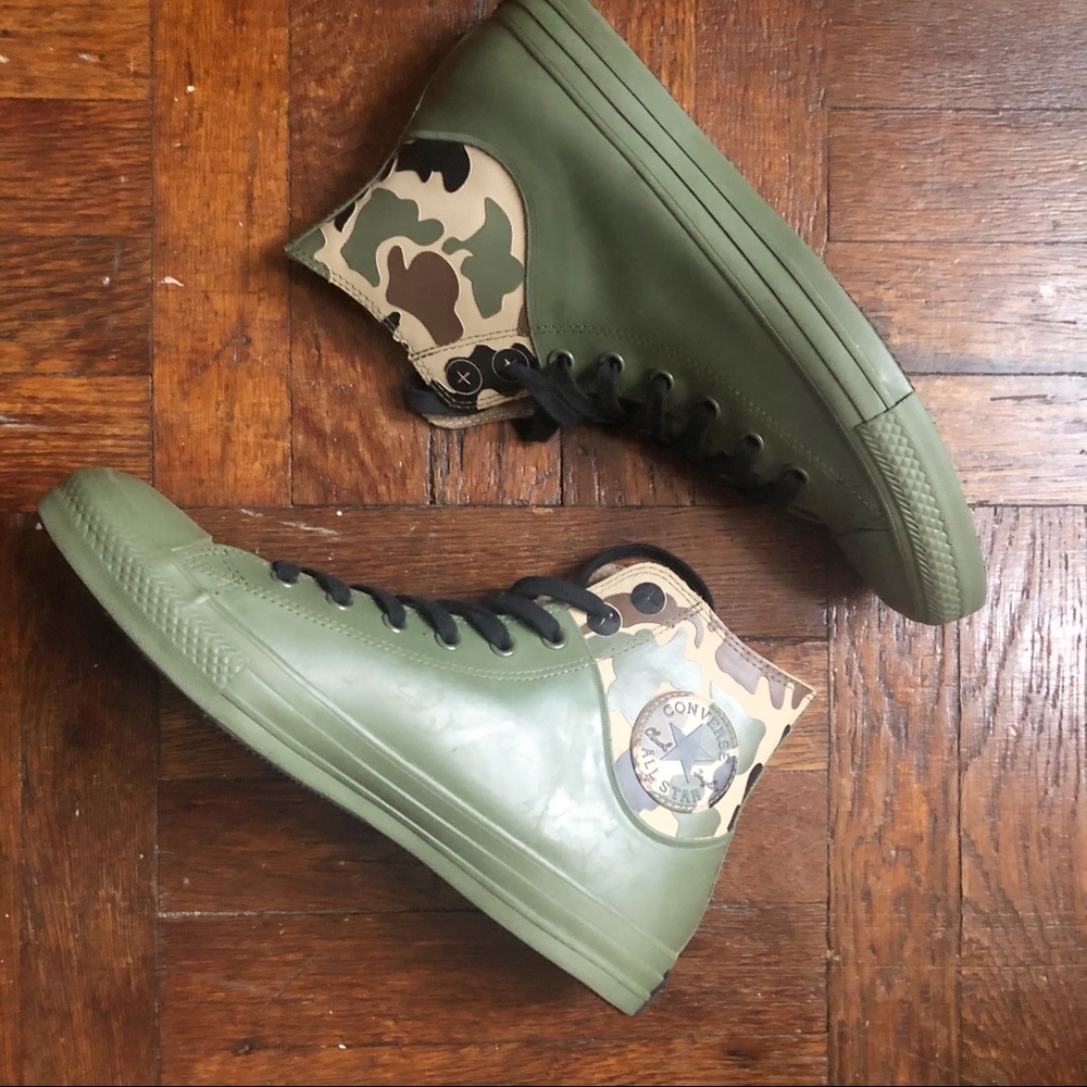Converse Chuck Taylor Men’s Camo Sneakers Size 10